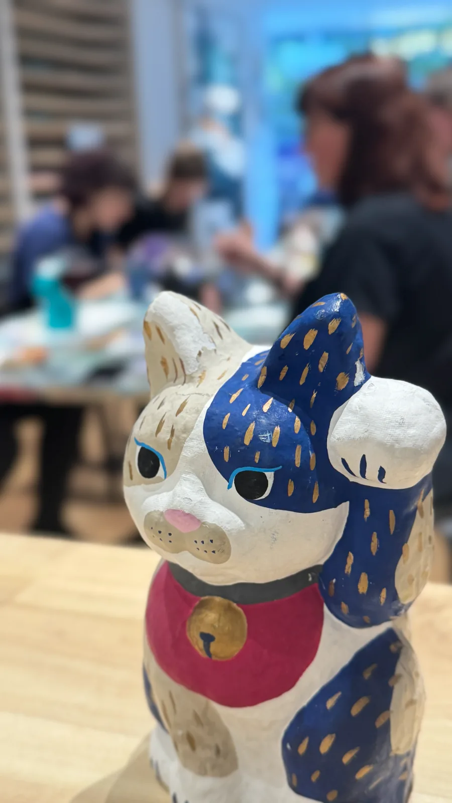 Lucky Cat Paper Mâché Statue Design and Paint 3