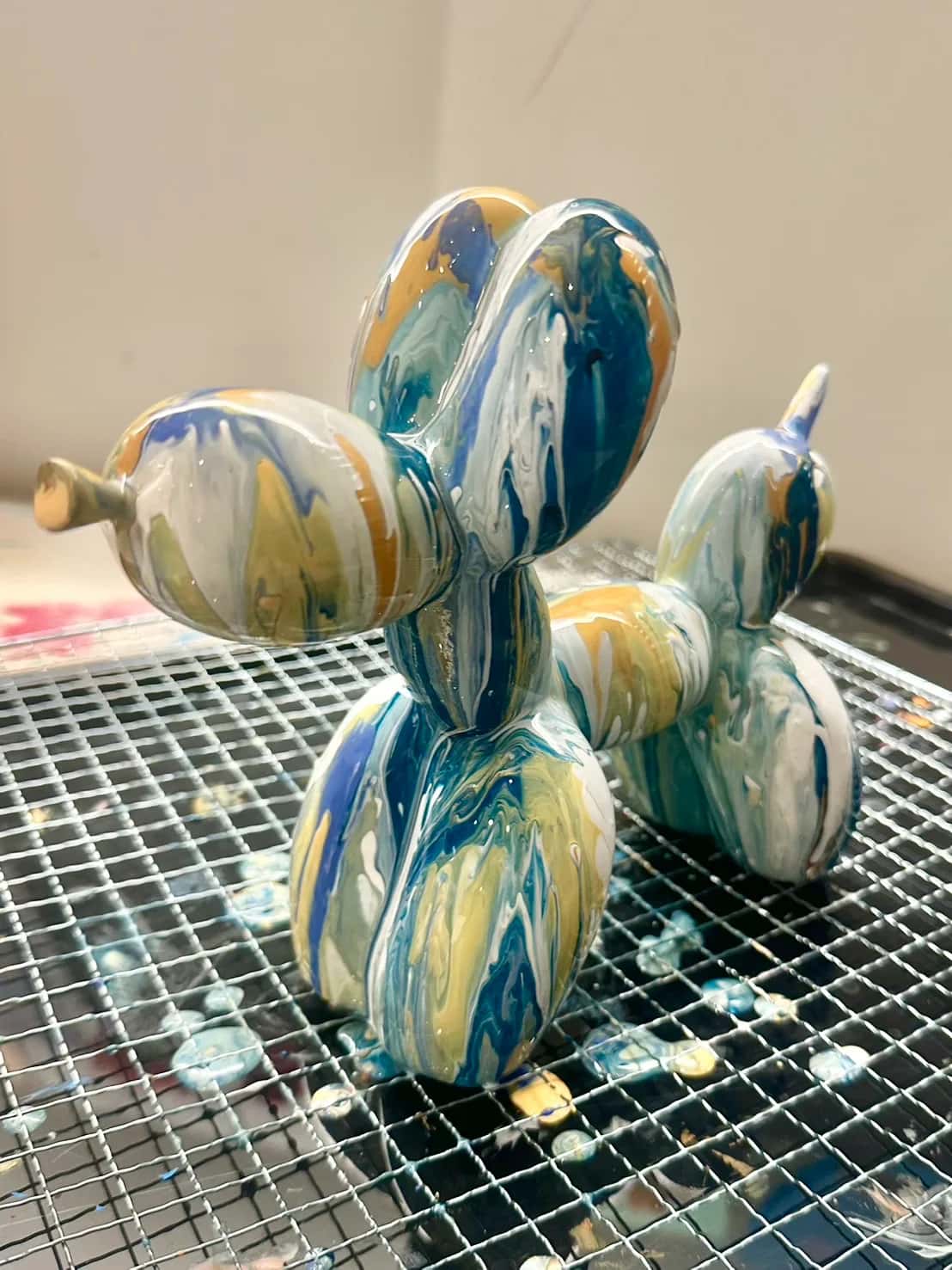 Balloon Dog Paint Pouring Fluid Art